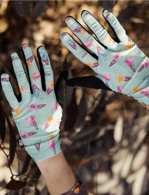 SHREDLY Women's SHREDLY x Marley Blonsky : Glove : Ice Cream