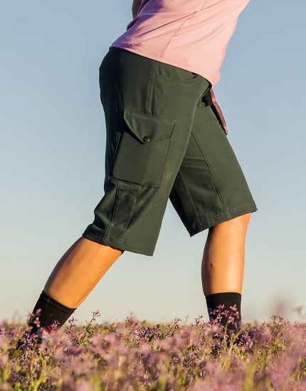 SHREDLY Women's Limitless 14" - Stretch Waistband High - Rise Short : Pine